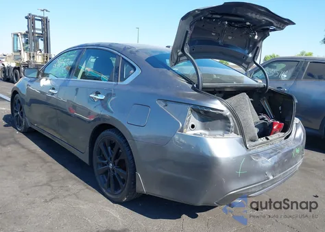 2018 Nissan Altima 2.5 Sr z USA, uszkodzony, nr VIN 1N4AL3AP8JC181685